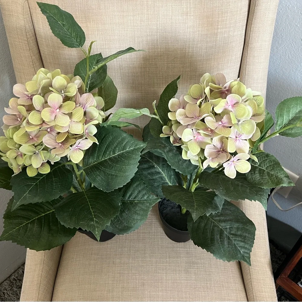 IKEA | 2 pc Artificial hydrangeas
